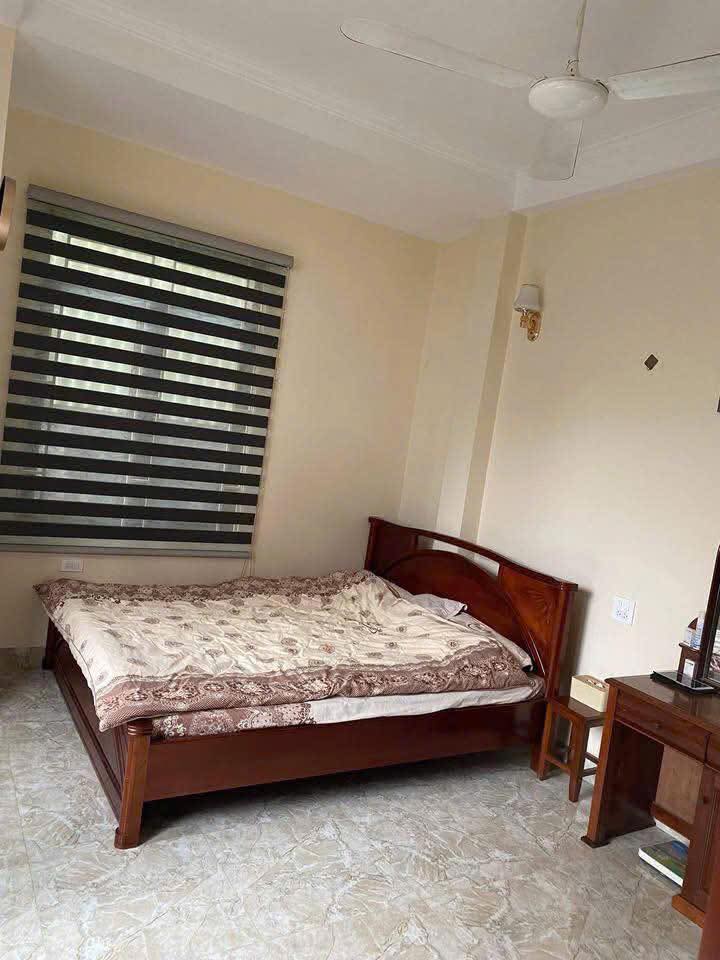 Cho thuê nhà Mặt Phố Ngô Gia Khảm Hà Đông, 5 tầng x 30m2, 3 ngủ, 4 WC, 12 triệu - Ảnh chính